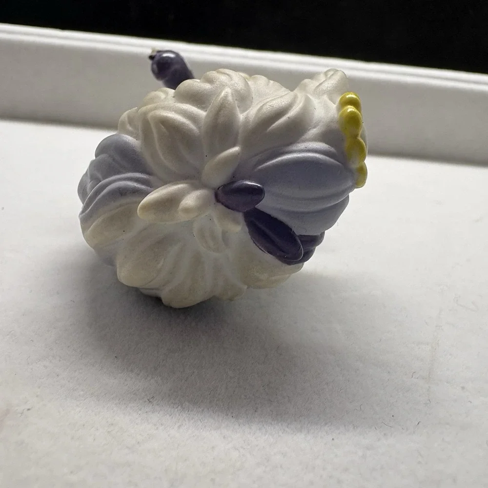 Littlest‎ Pet Shop LPS #466 Gray White Sheepdog Yellow Flower, Blue Flower Eyes